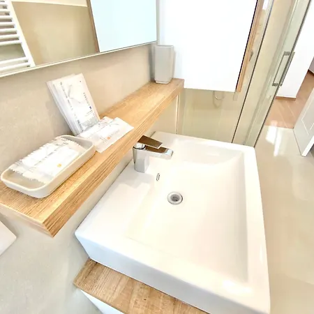 Apartment Carol House Piazza Bologna Rome
